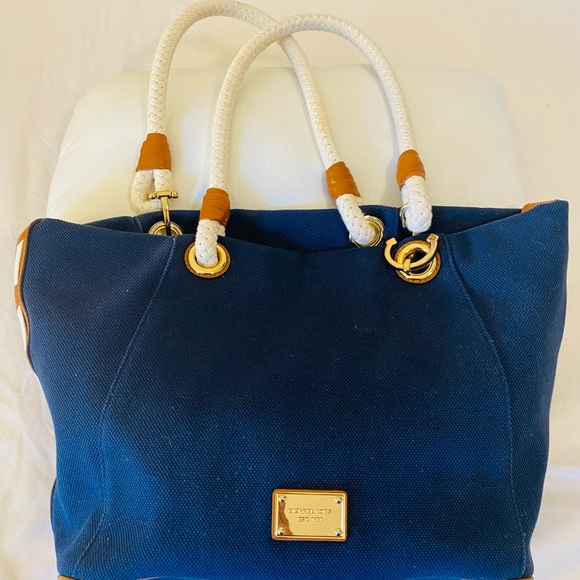Michael Kors tote. Rope handles, leather trim, gold anchor detail front and back - Picture 2 of 4
